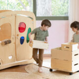 playbox trolley with children